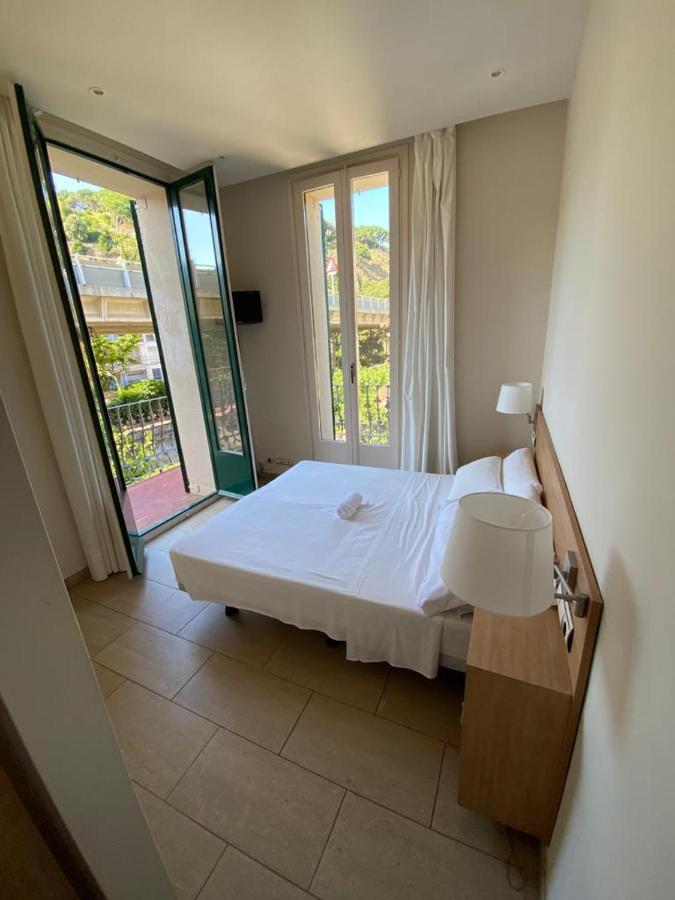 Hotel Kalima Caldes D'Estrach Bagian luar foto