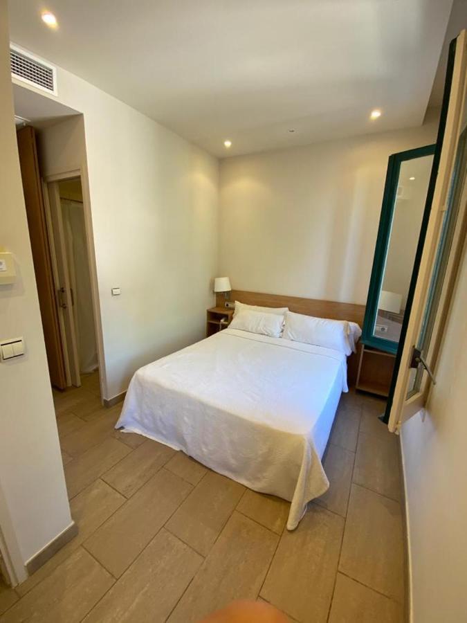 Hotel Kalima Caldes D'Estrach Bagian luar foto